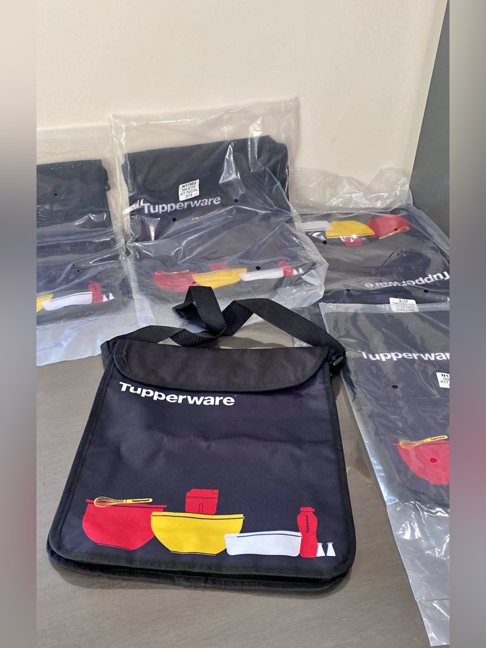Tupperware consultant bag $10each
